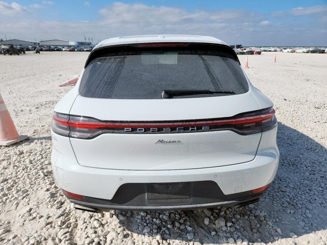 2021 Porsche Macan - zdjęcie 6