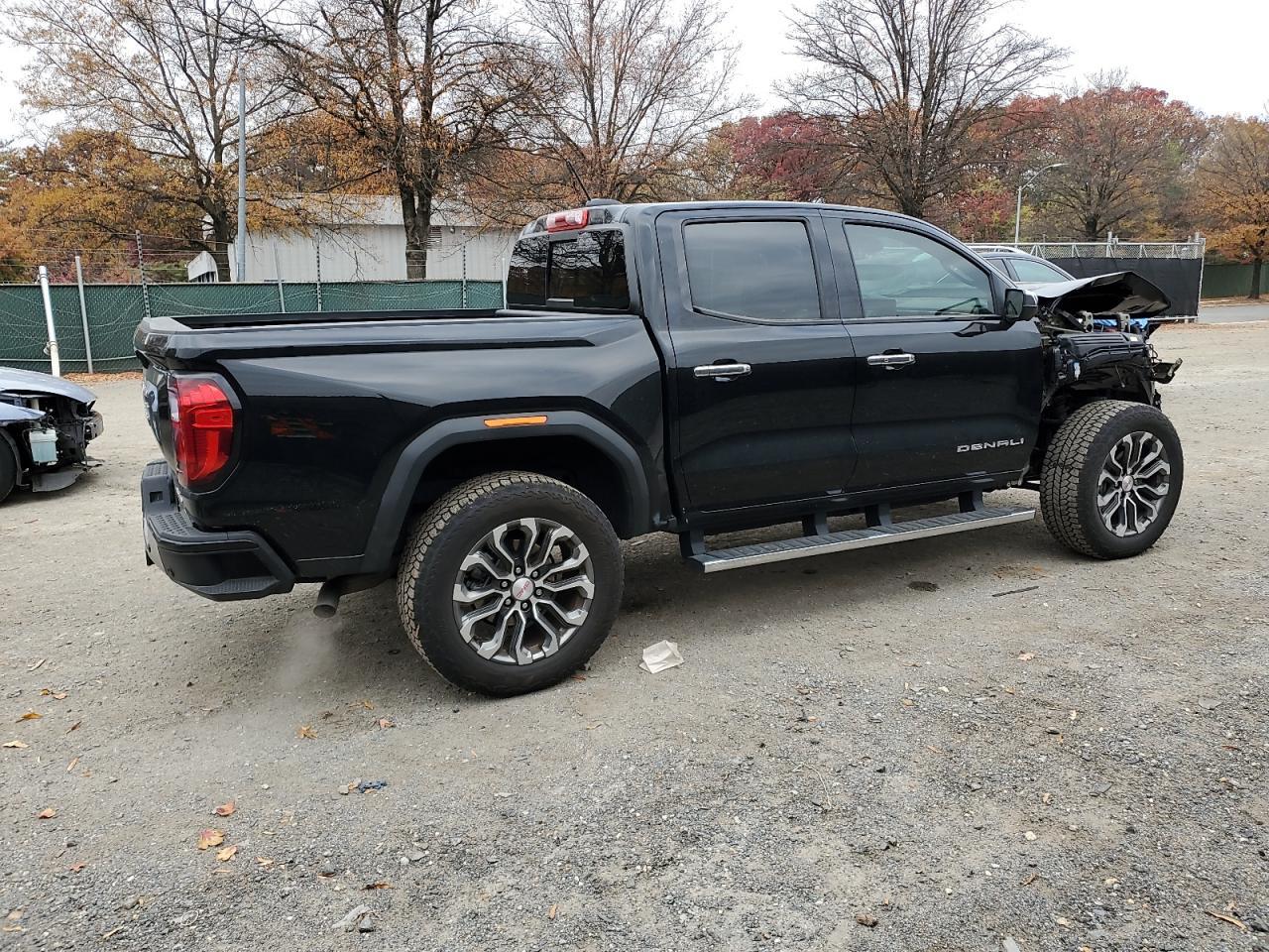 2024 GMC Canyon - zdjęcie 3