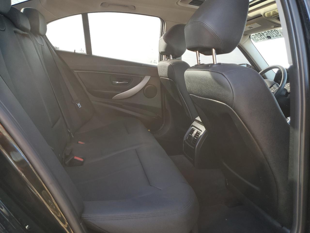 2016 BMW 320 Xi - zdjęcie 10