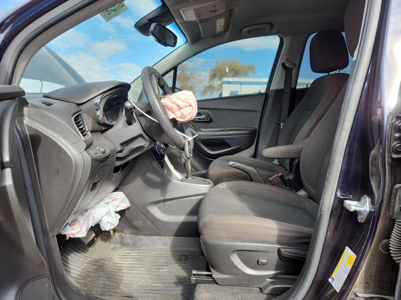 2021 Chevrolet Trax Ls - zdjęcie 7