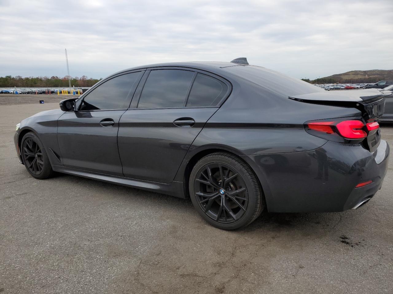 2021 BMW 540 Xi - zdjęcie 2