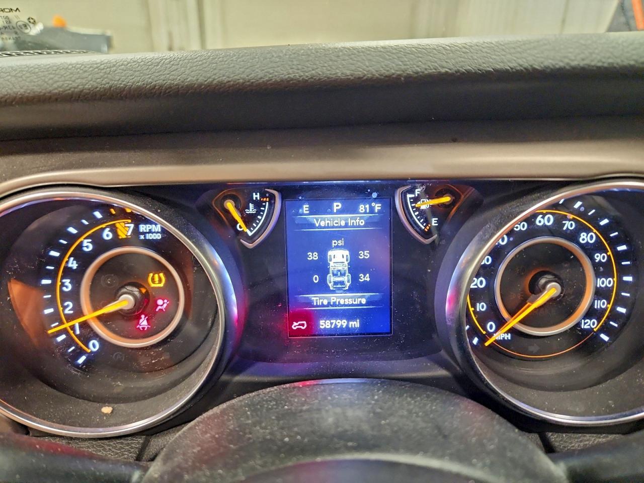 2020 Jeep Wrangler Unlimited Sport - zdjęcie 9