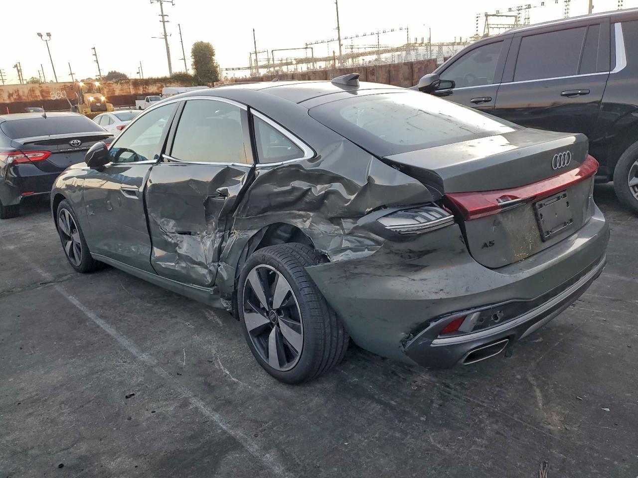 2025 Audi A5 Premium - zdjęcie 2