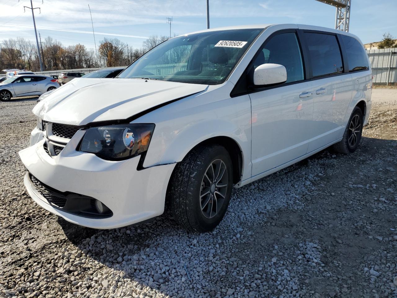 2019 Dodge Caravan - zdjęcie główne