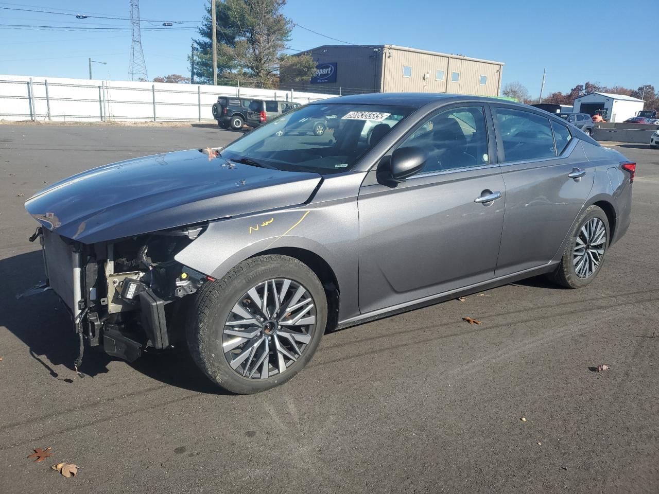 2024 Nissan Altima - zdjęcie główne