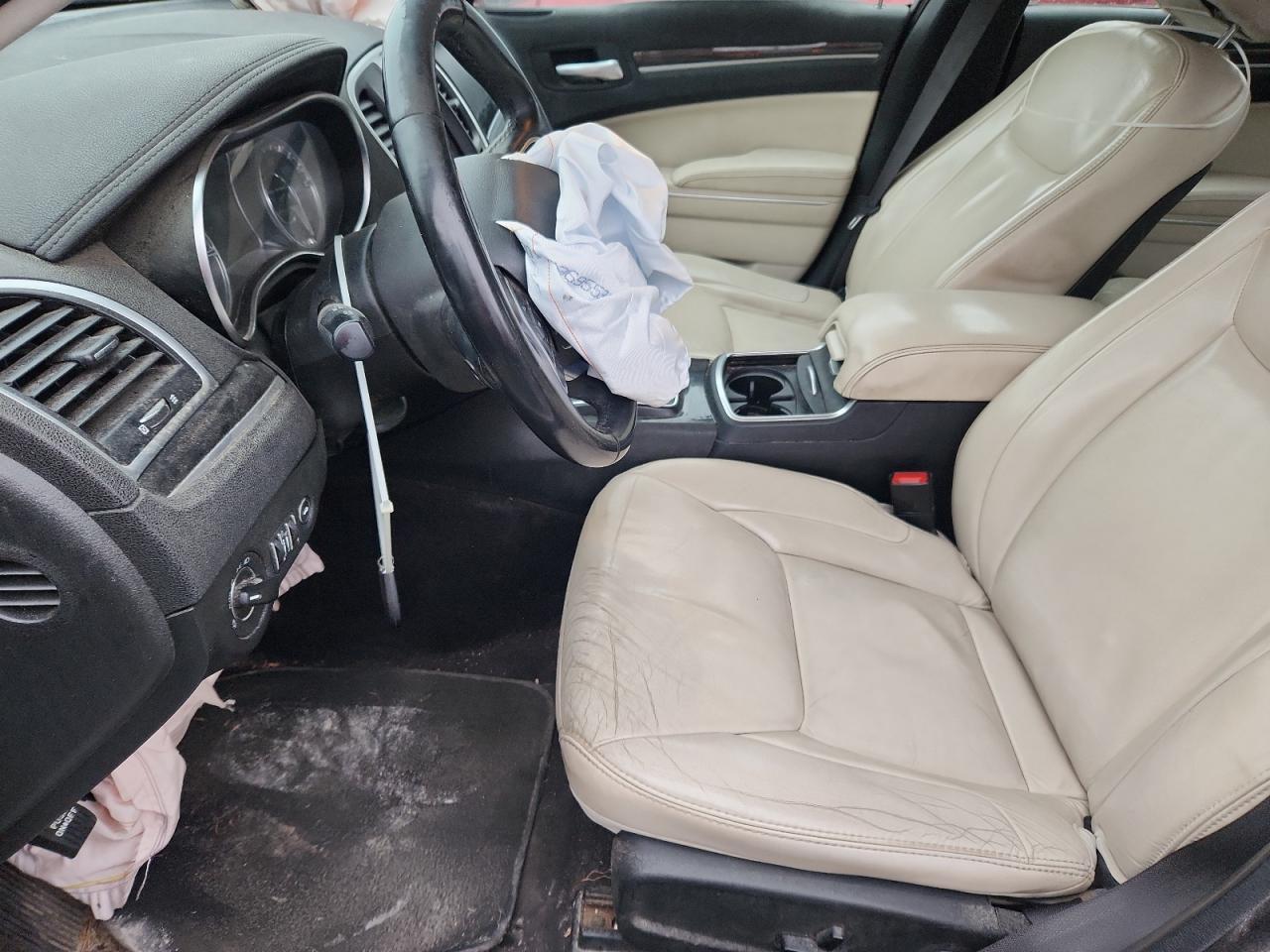 2017 Chrysler 300 - zdjęcie 7