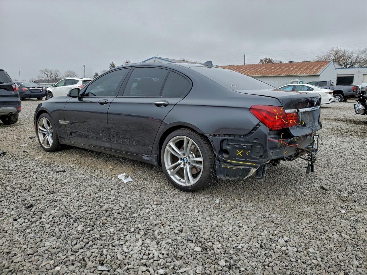 2015 BMW Seria 7 - zdjęcie 2