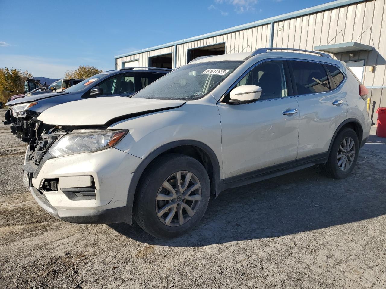 2018 Nissan Rogue - zdjęcie główne