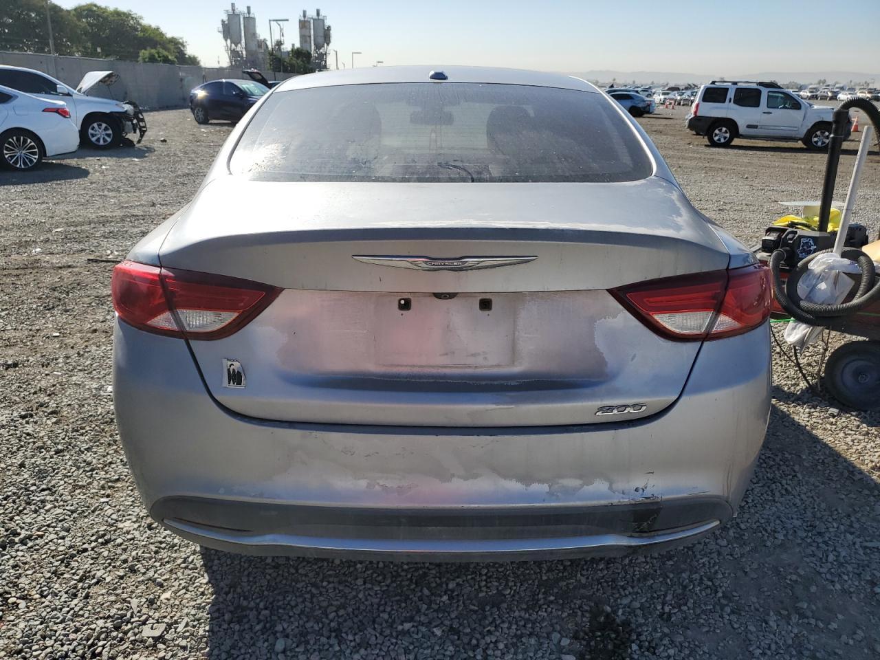 2015 Chrysler 200 Limited - zdjęcie 6