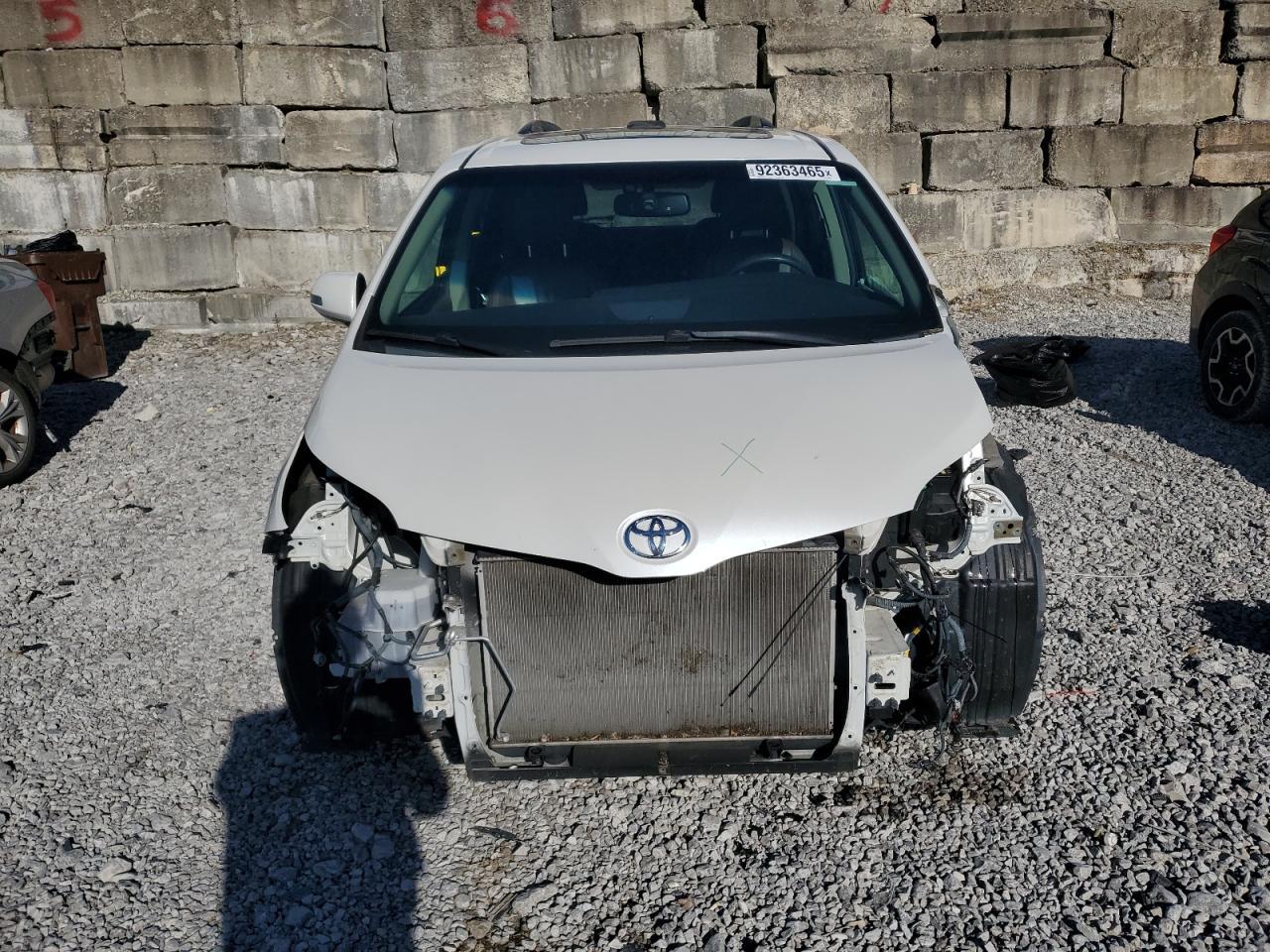2015 Toyota Sienna Xle - zdjęcie 5