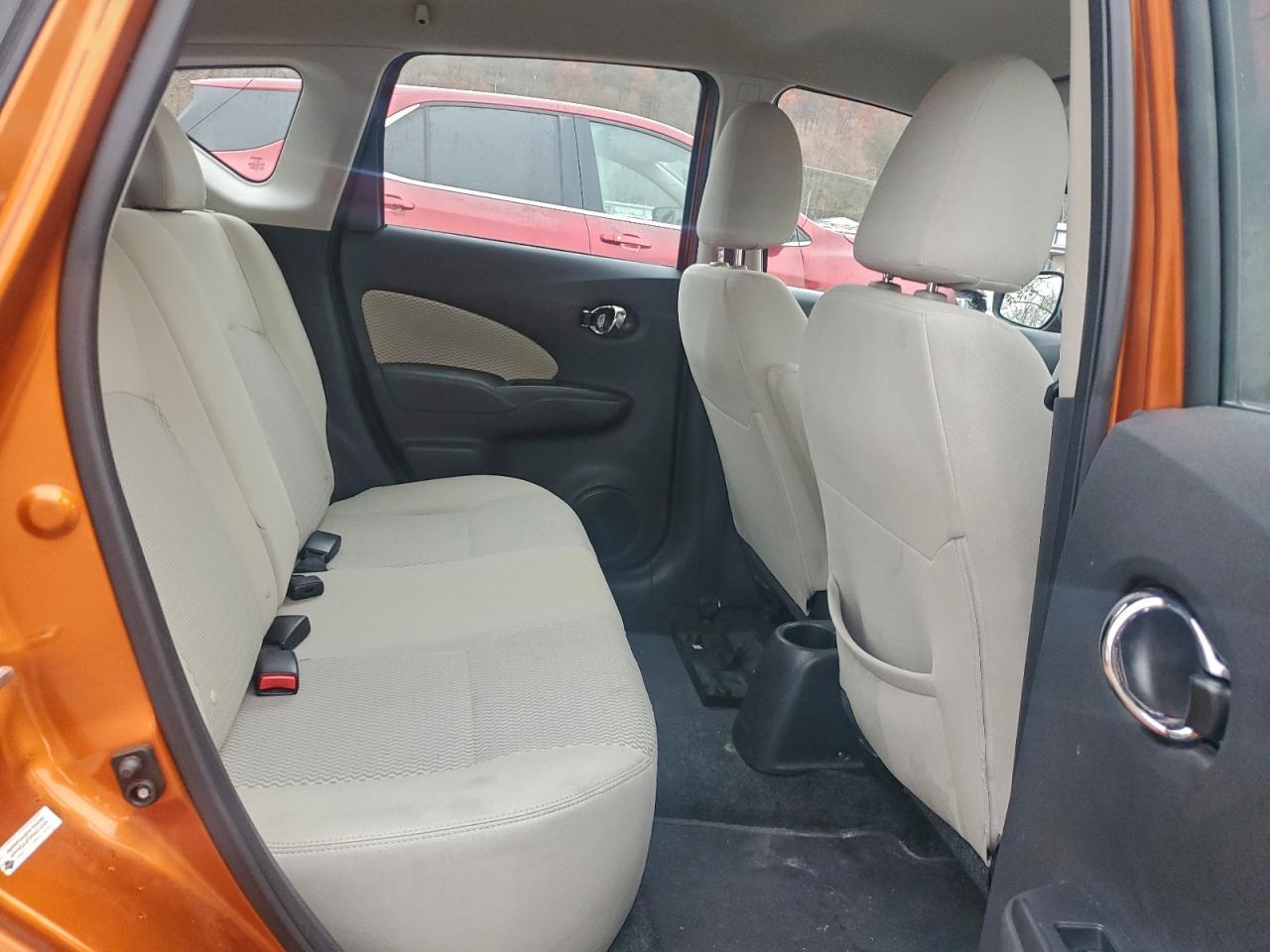 2017 Nissan Versa - zdjęcie 10