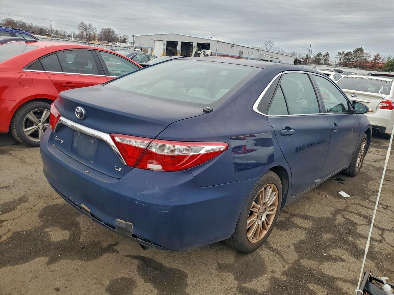 2015 Toyota Camry - zdjęcie 3