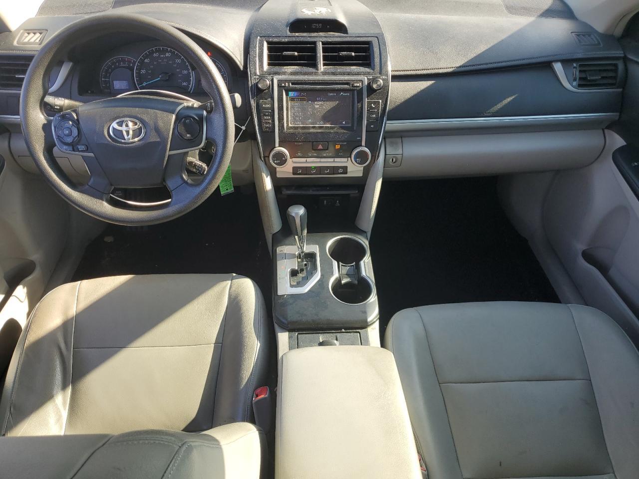 2014 Toyota Camry - zdjęcie 8