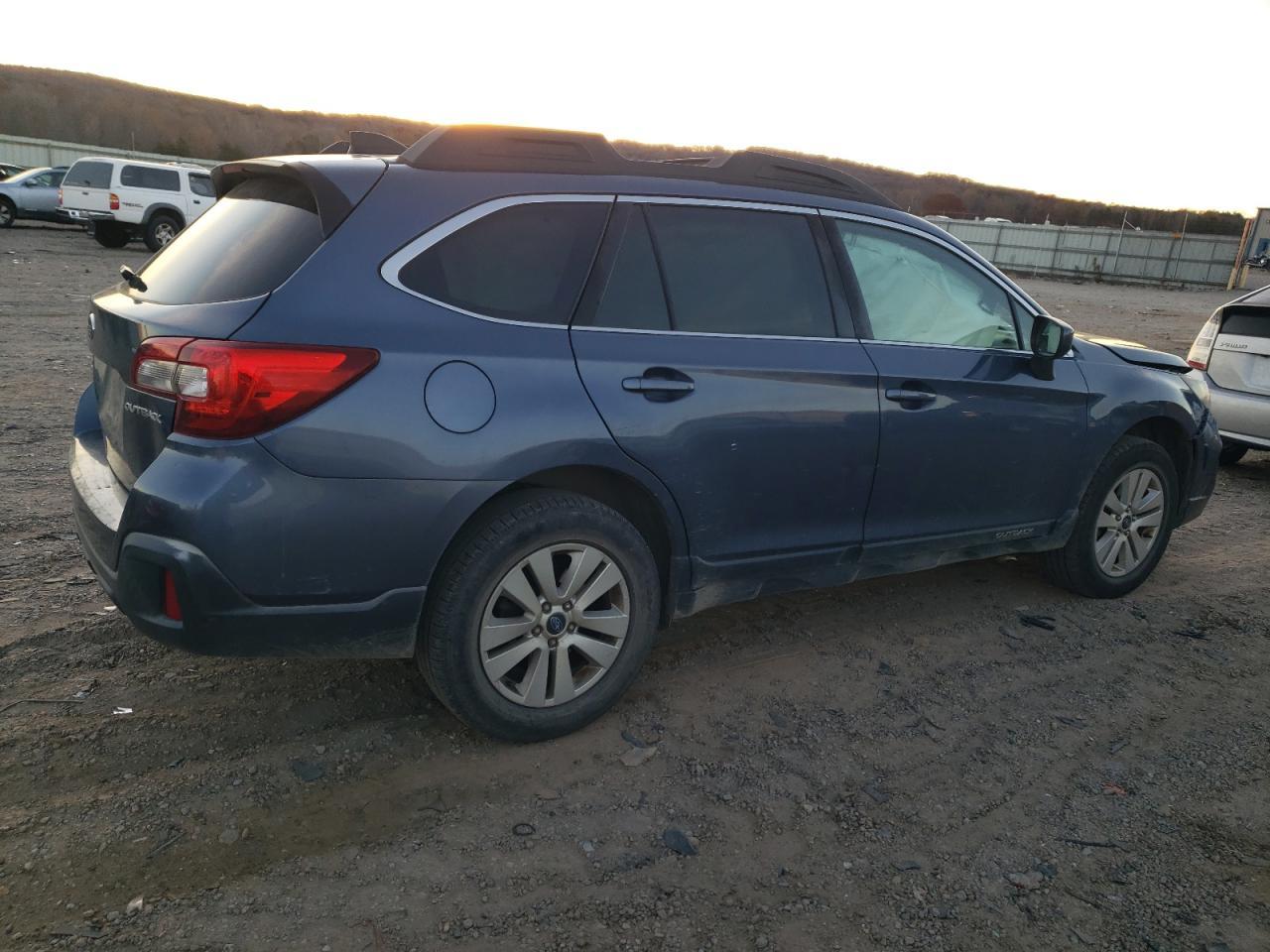 2018 Subaru Outback - zdjęcie 3