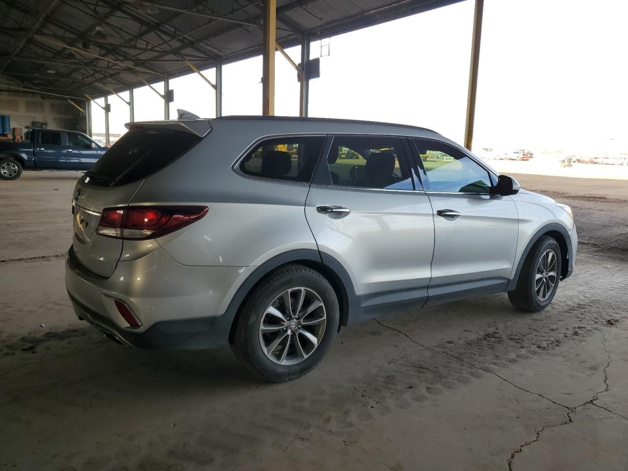 2017 Hyundai Santa Fe - zdjęcie 3