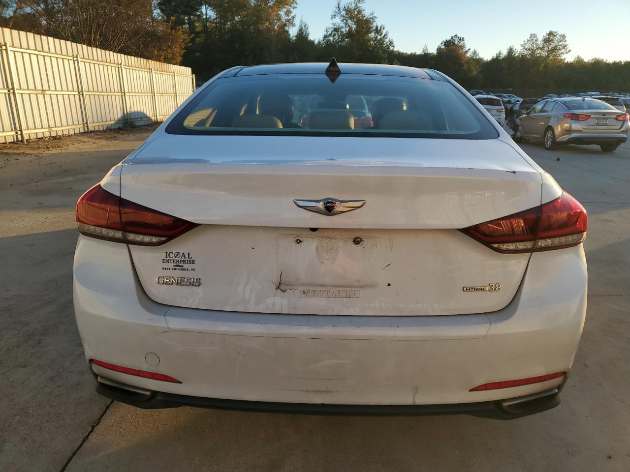 2015 Hyundai Genesis 3.8L - zdjęcie 6