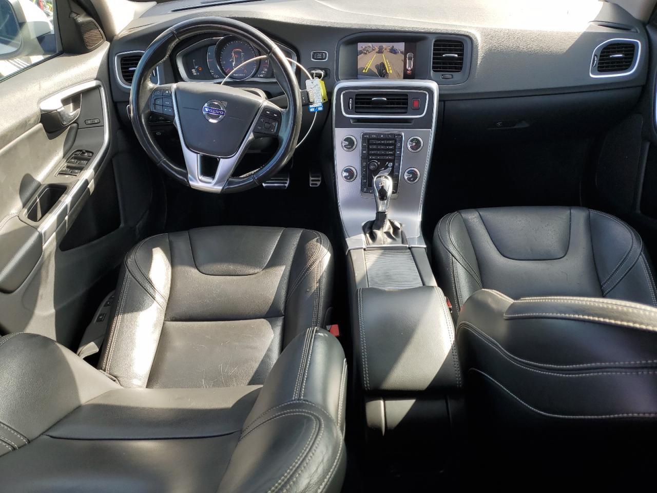 2018 Volvo V60 T5 Dynamic - zdjęcie 8