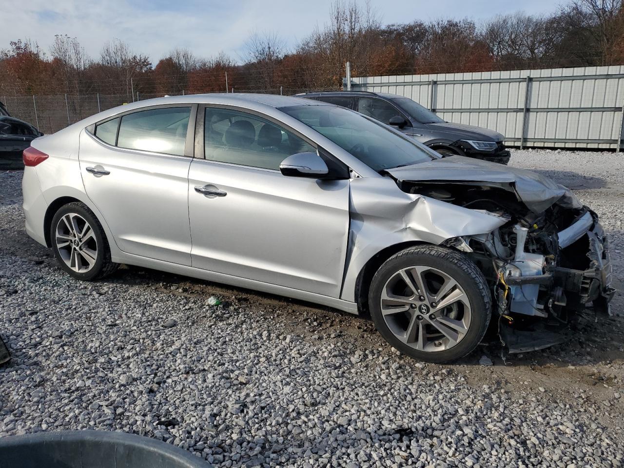 2017 Hyundai Elantra - zdjęcie 4