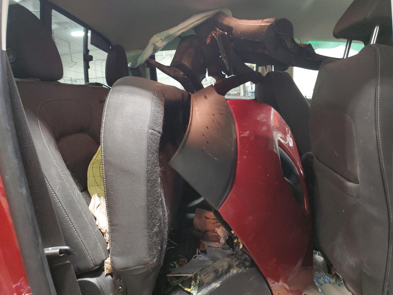 2016 GMC Canyon - zdjęcie 10