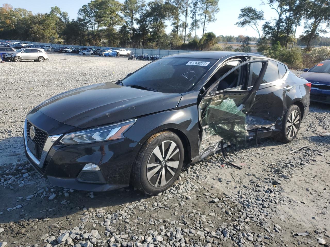 2021 Nissan Altima - zdjęcie główne