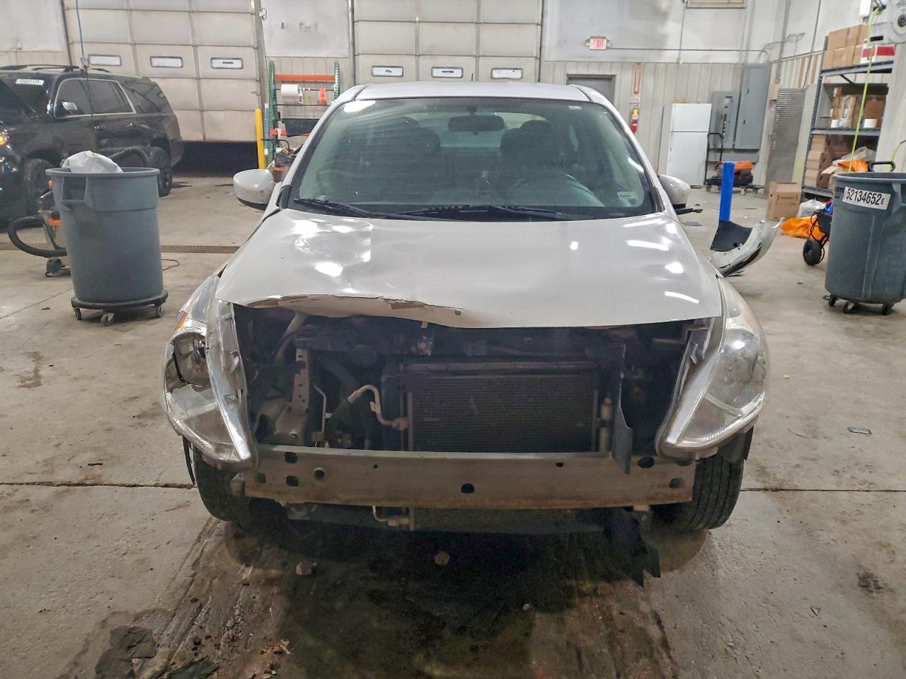 2015 Nissan Versa S - zdjęcie 5