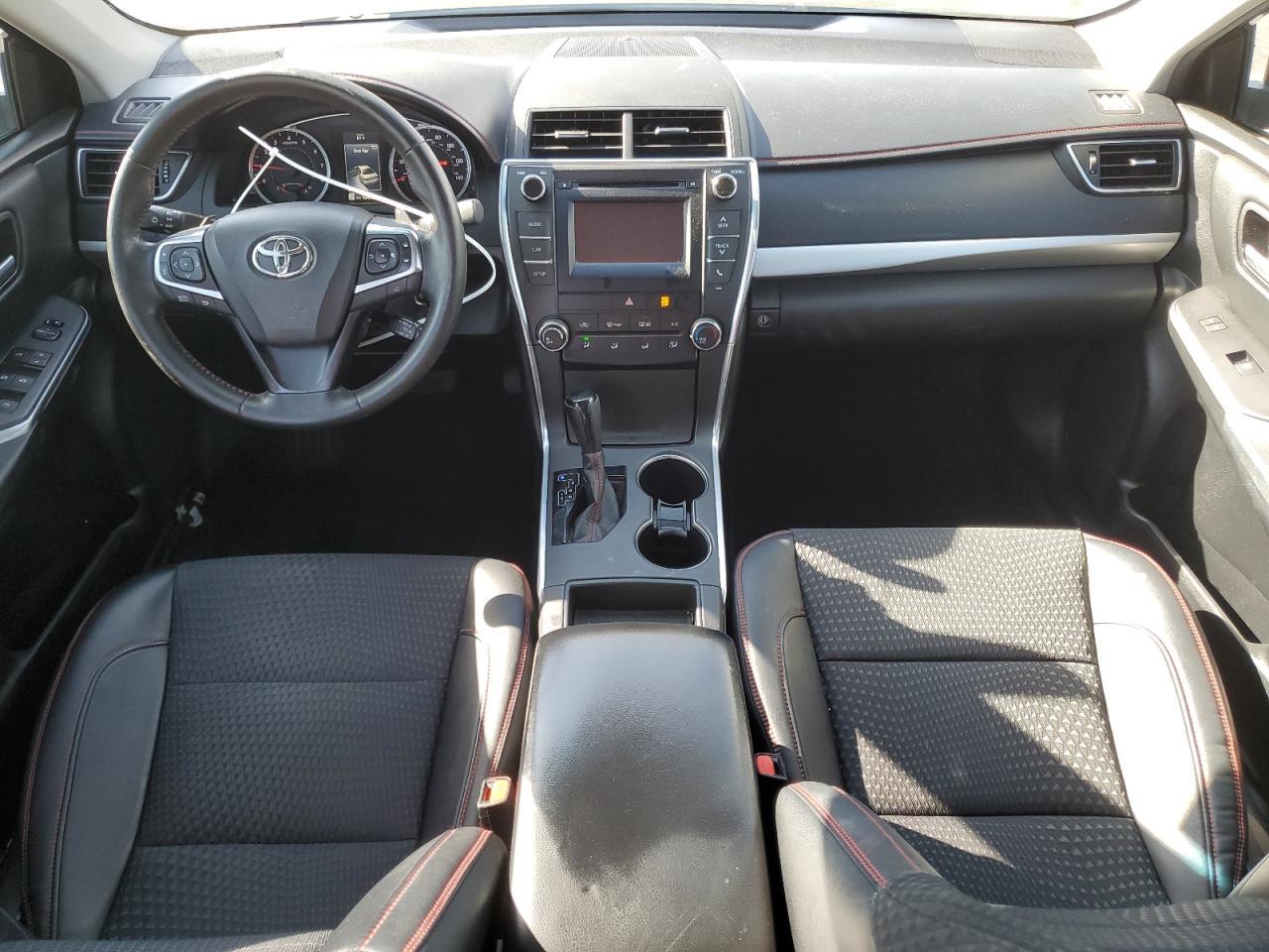 2015 Toyota Camry - zdjęcie 8