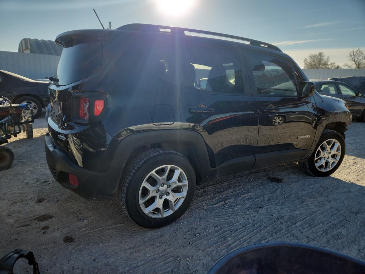 2017 Jeep Renegade Latitude - zdjęcie 3