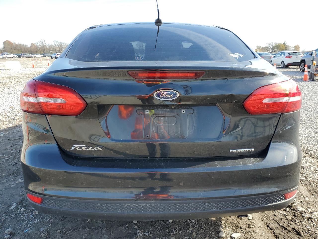 2015 Ford Focus - zdjęcie 6