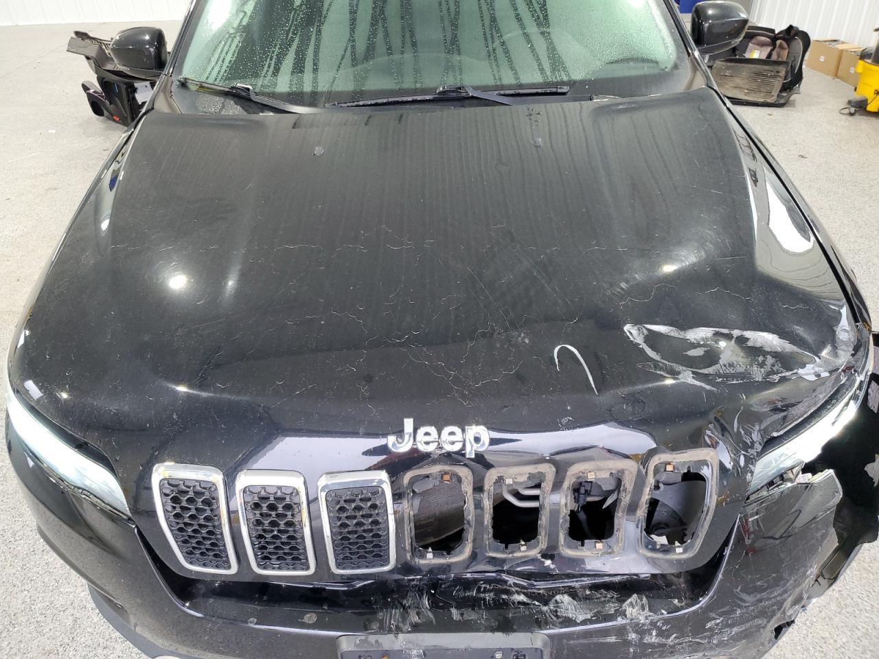 2019 Jeep Cherokee - zdjęcie 12