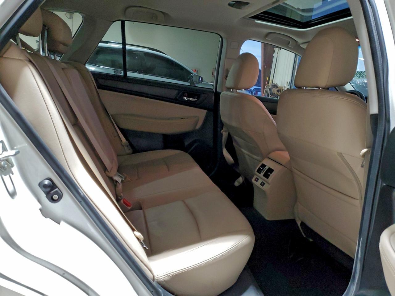 2017 Subaru Outback - zdjęcie 11