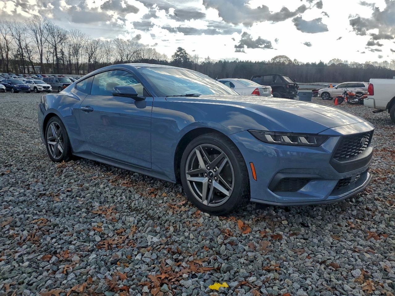2024 Ford Mustang - zdjęcie 4