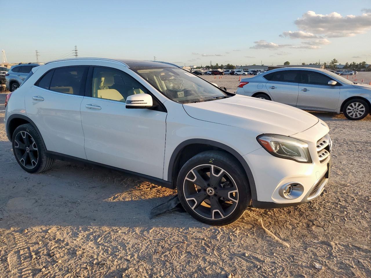 2019 Mercedes-Benz Klasa GLA - zdjęcie 4