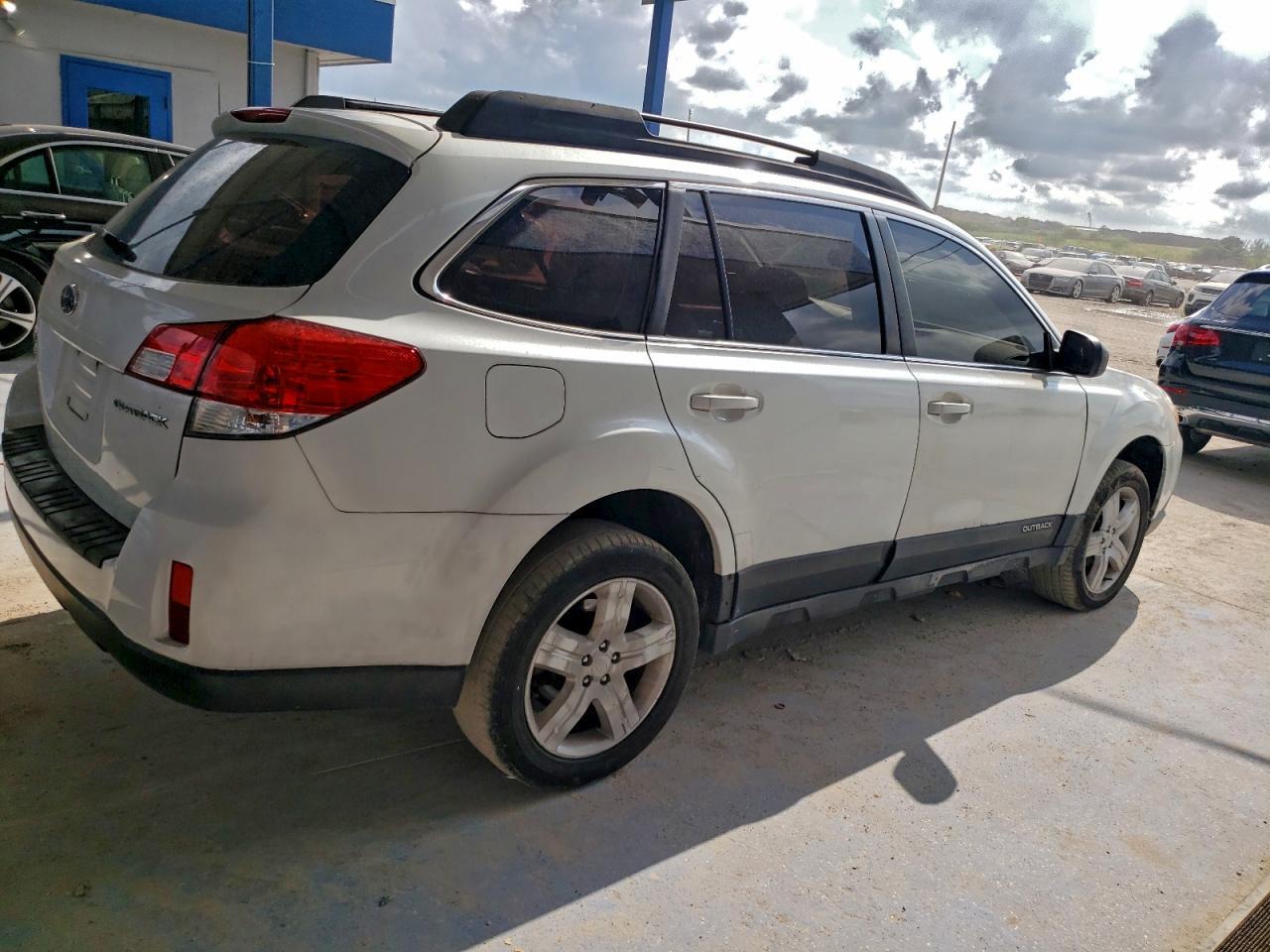 2013 Subaru Outback - zdjęcie 3