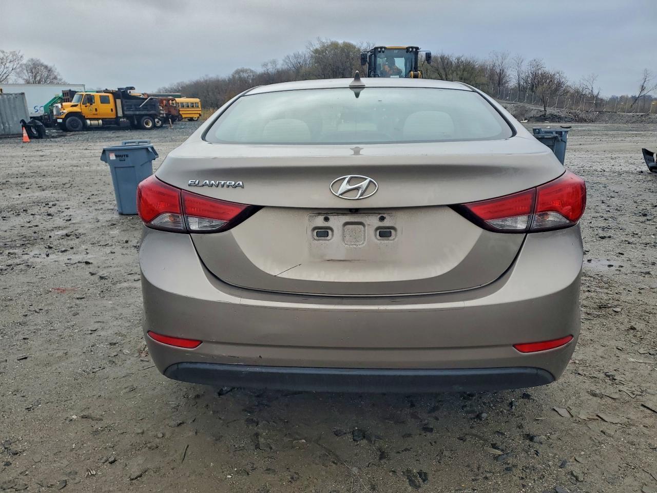 2015 Hyundai Elantra - zdjęcie 6