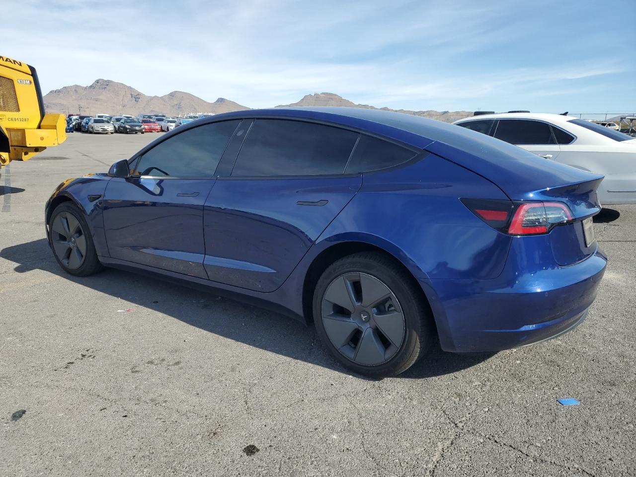 2022 Tesla Model 3 - zdjęcie 2