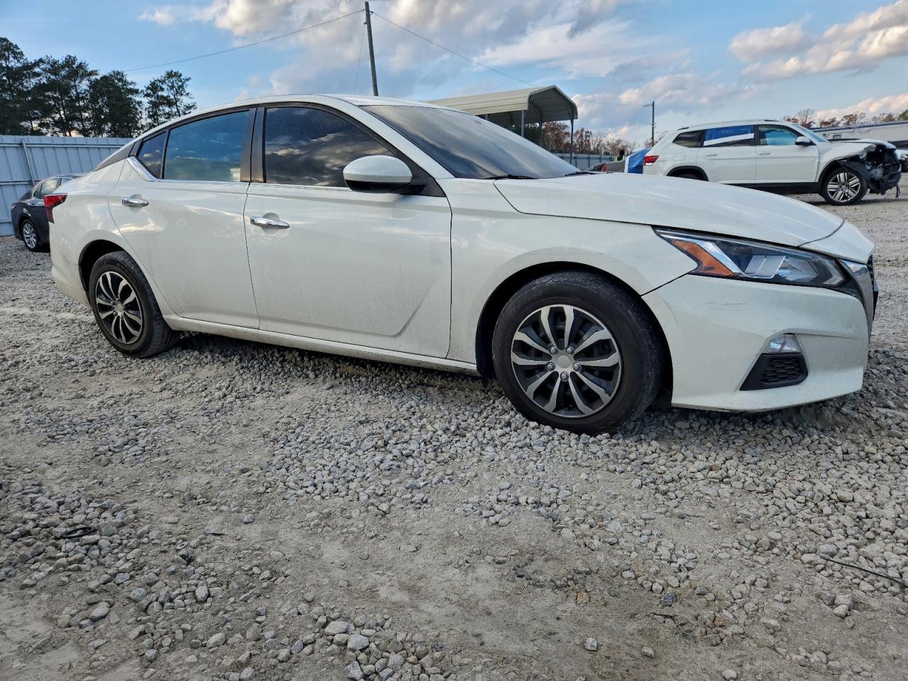 2024 Nissan Altima - zdjęcie 4