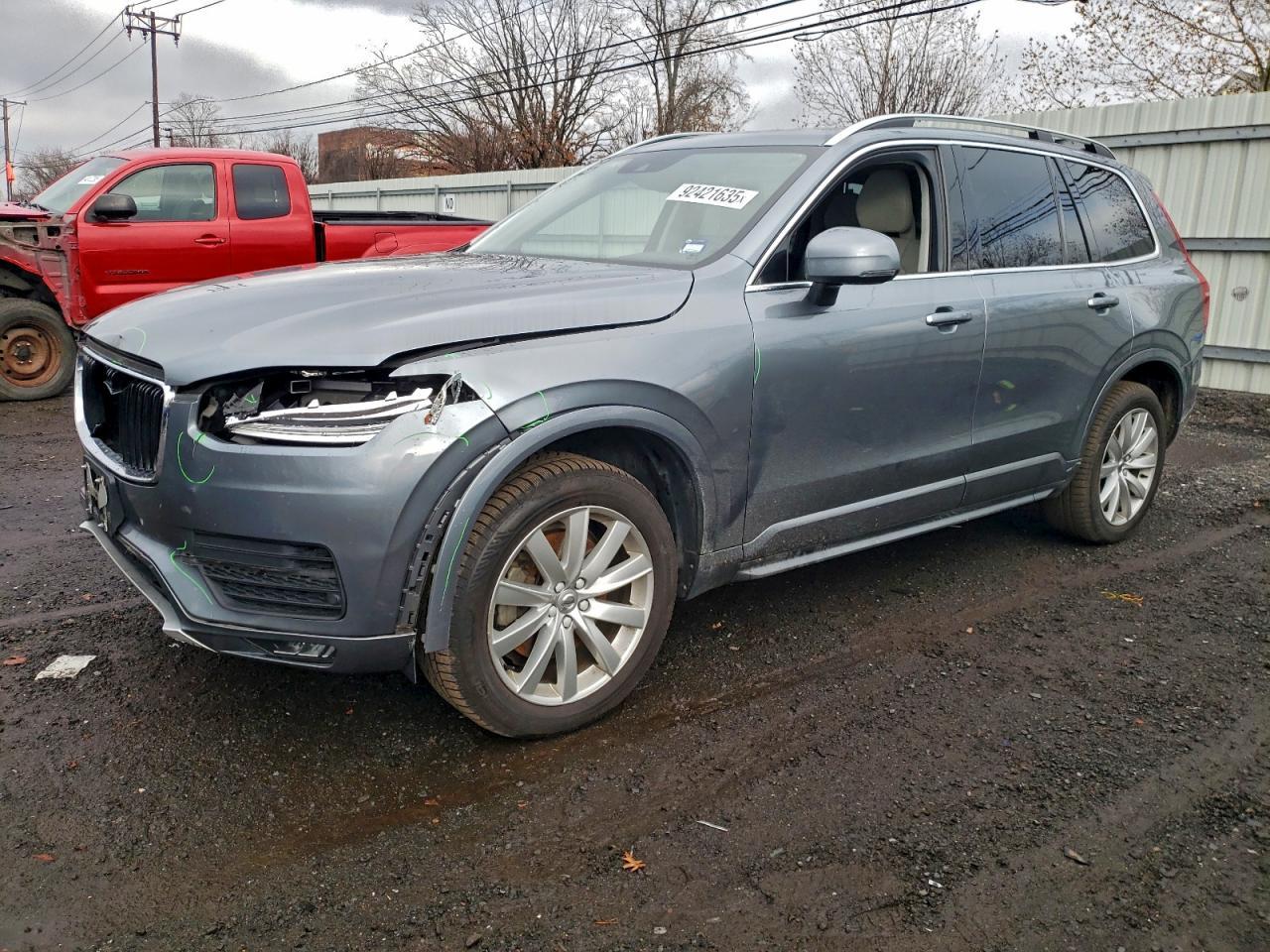 2017 Volvo XC90 - zdjęcie główne
