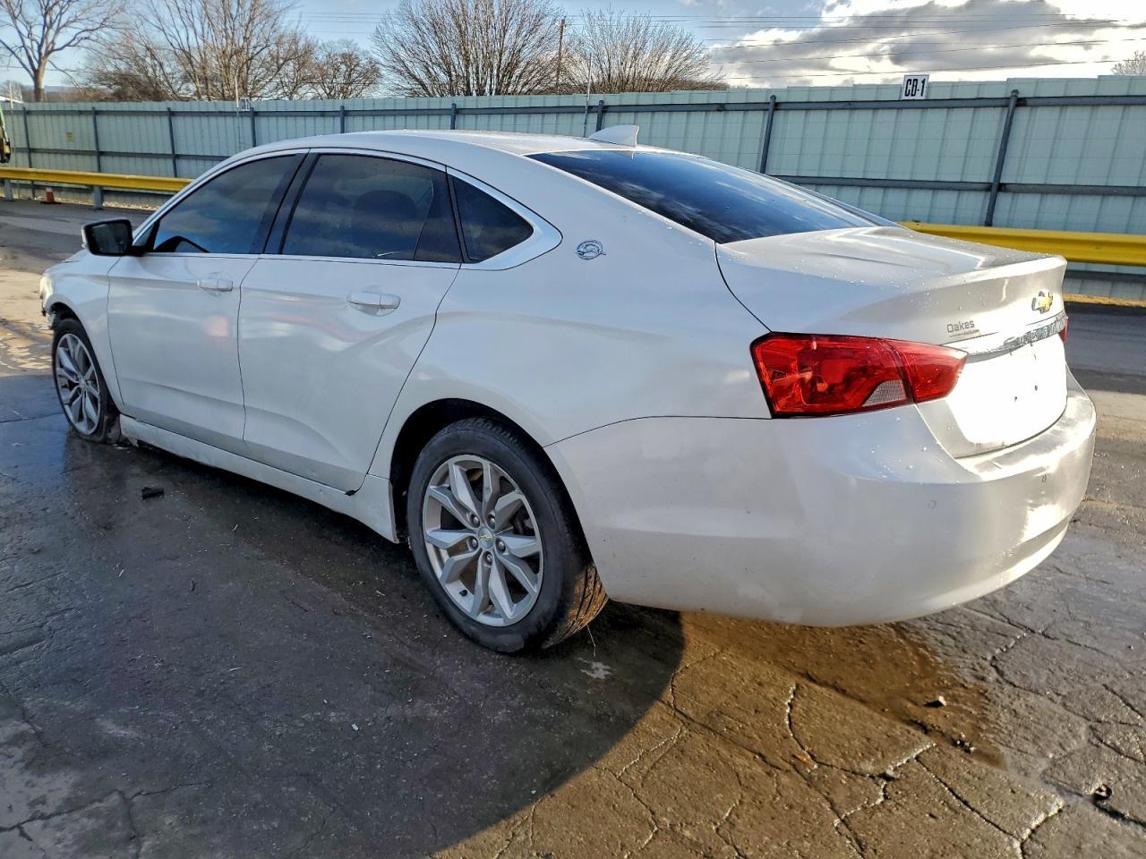 2016 Chevrolet Impala Lt - zdjęcie 2