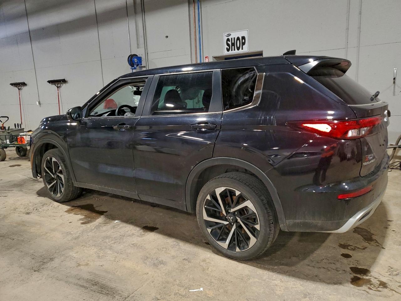 2023 Mitsubishi Outlander Se - zdjęcie 2