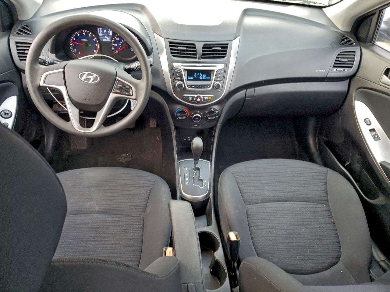 2016 Hyundai Accent - zdjęcie 8