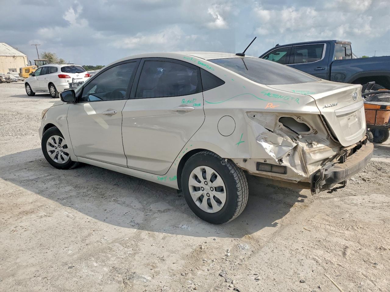 2016 Hyundai Accent - zdjęcie 2