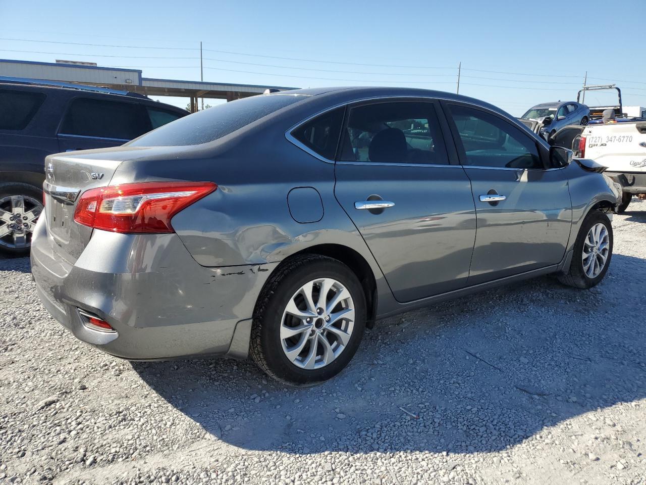 2017 Nissan Sentra - zdjęcie 3