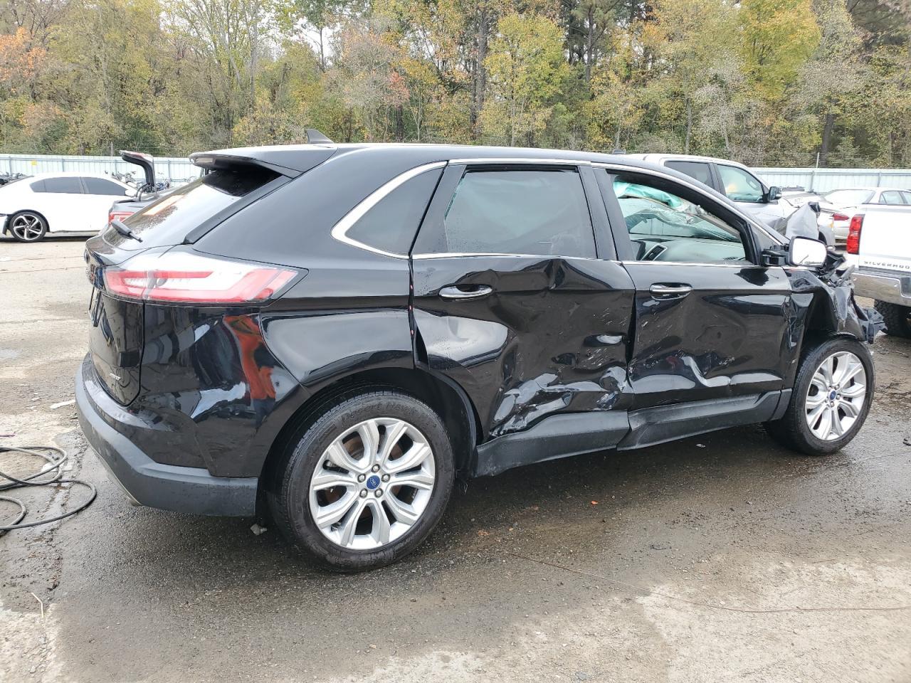 2022 Ford Edge Titanium - zdjęcie 3