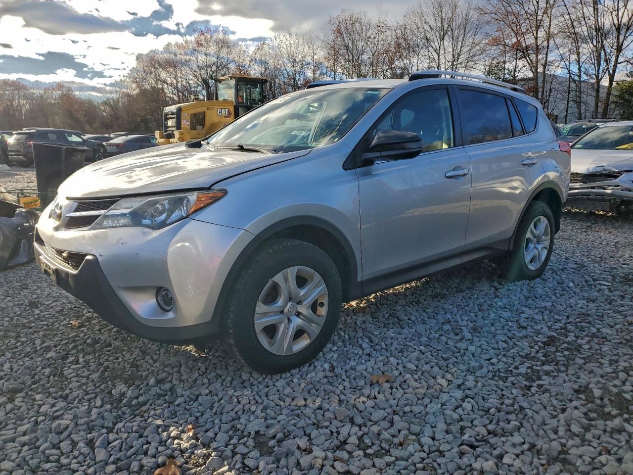 2015 Toyota Rav4 Le - zdjęcie główne