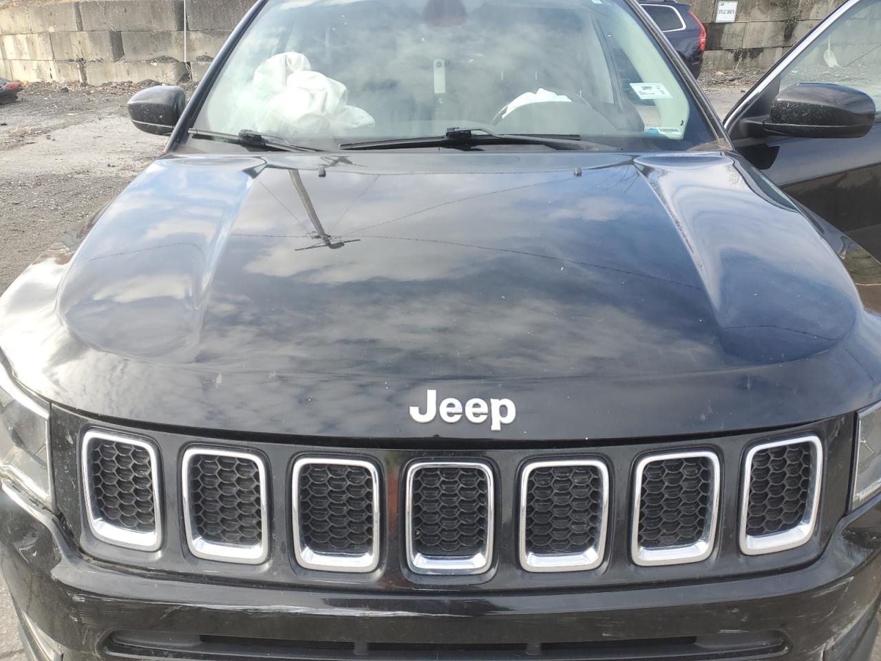 2018 Jeep Compass Latitude - zdjęcie 12