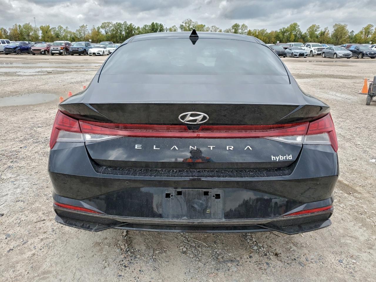 2023 Hyundai Elantra - zdjęcie 6