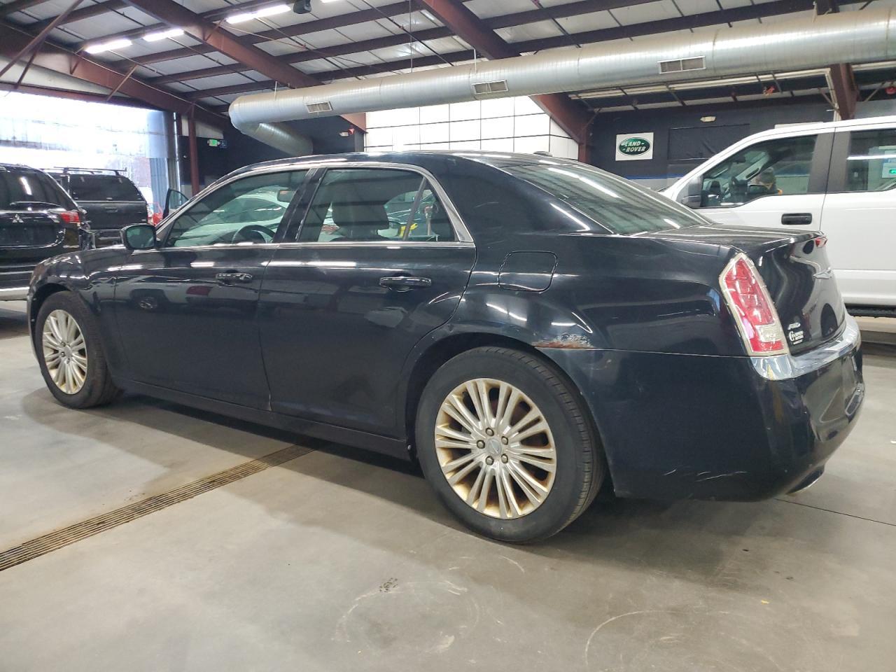2013 Chrysler 300 - zdjęcie 2