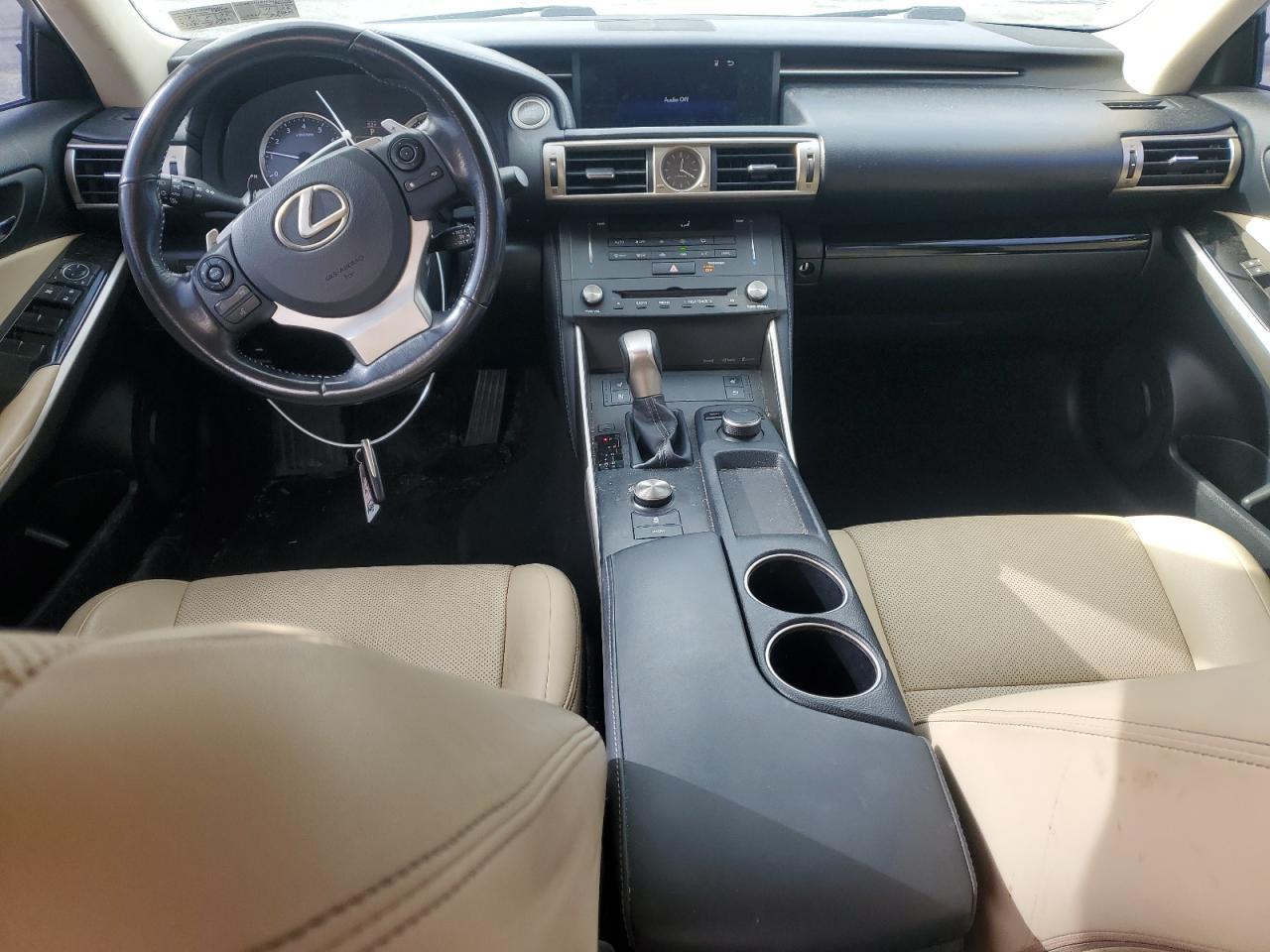 2015 Lexus IS - zdjęcie 8