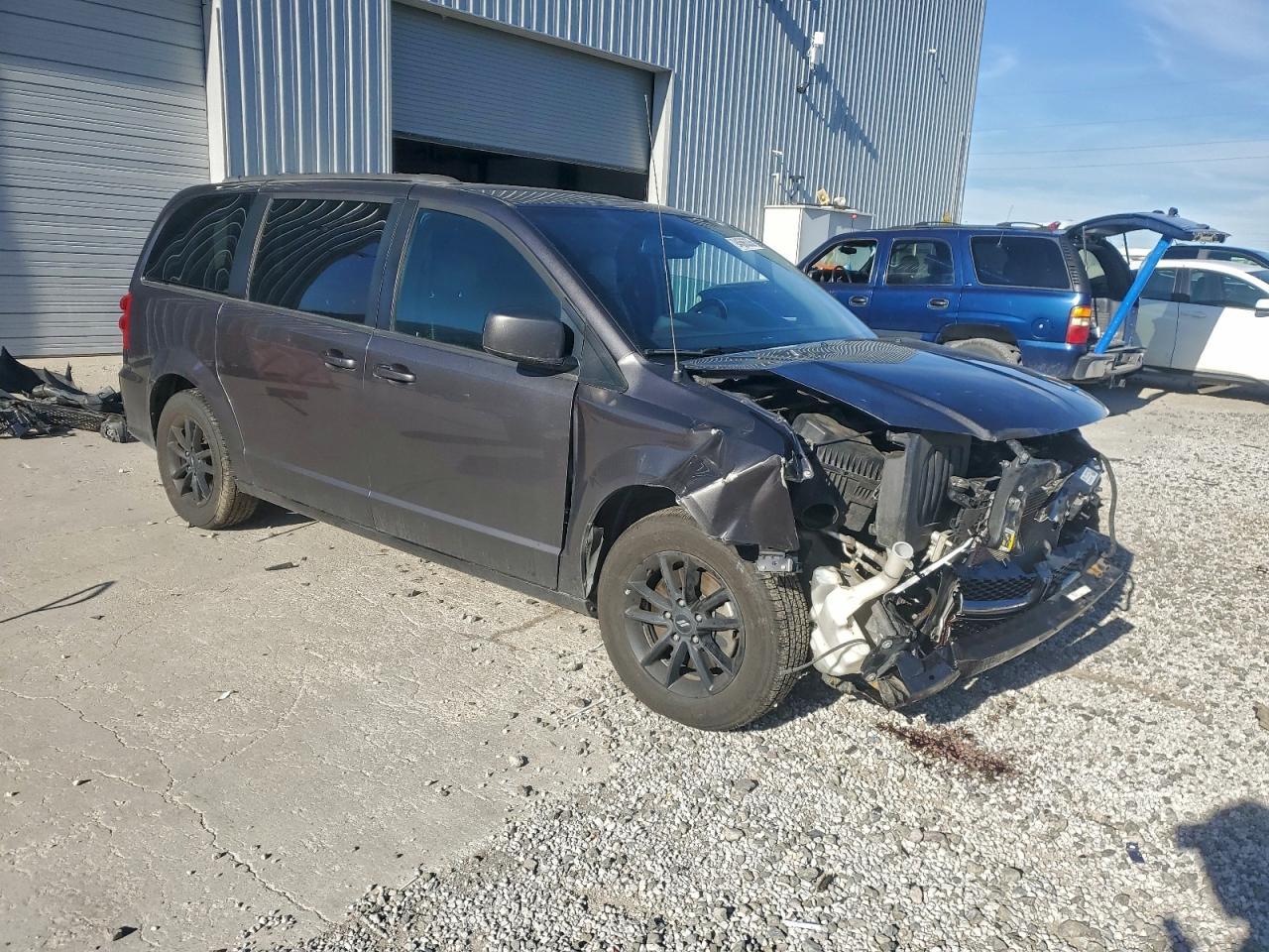 2019 Dodge Grand Caravan Gt - zdjęcie 4