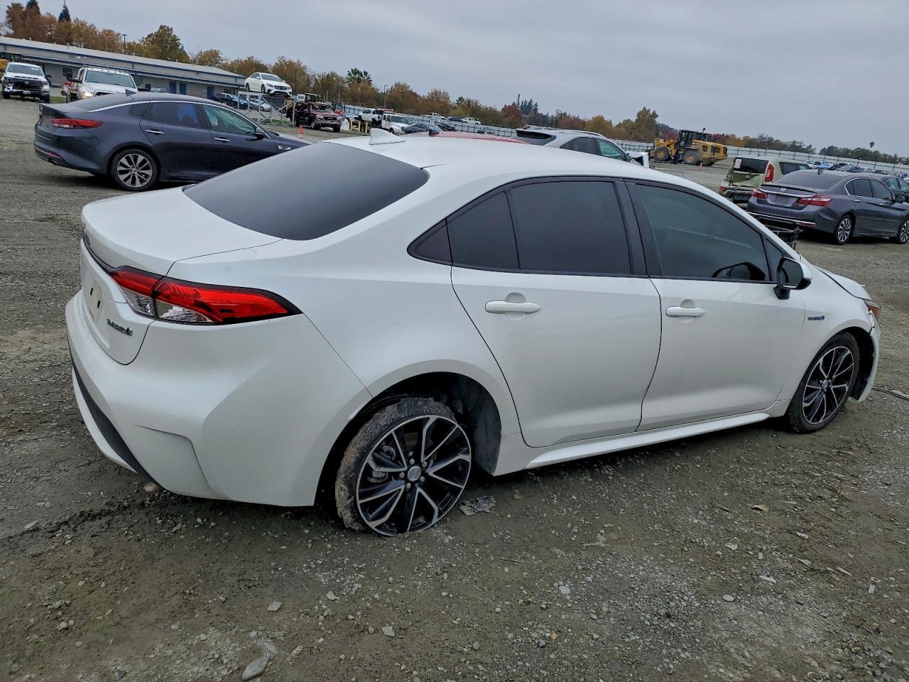 2021 Toyota Corolla - zdjęcie 3